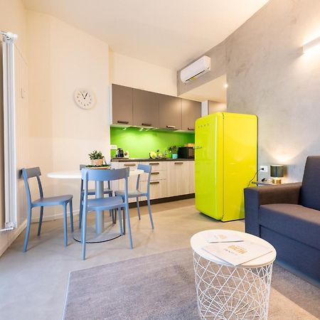 B&B Maison Azzurra Malpensa トゥルビーゴ エクステリア 写真
